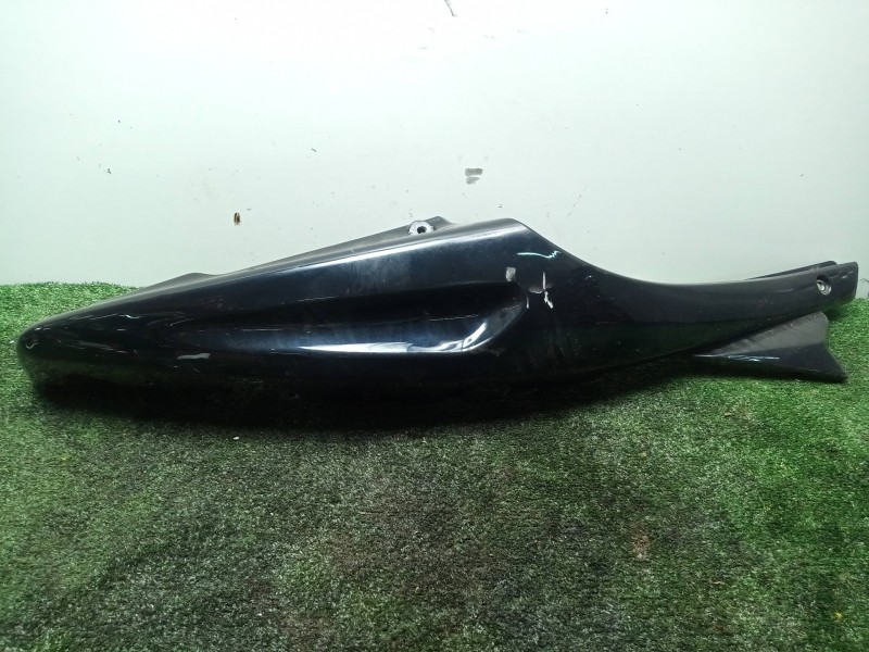 Recambio de carenado derecho para hyosung gt 125/250/650 referencia OEM IAM 47111HM81  