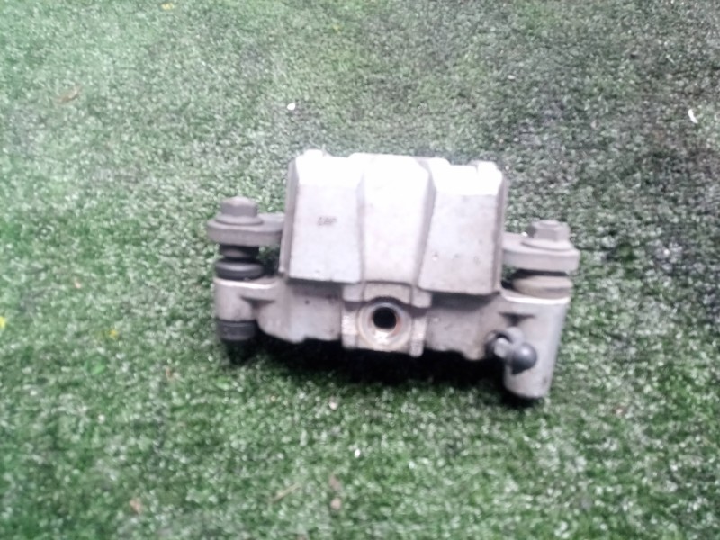 Recambio de pinza freno trasera derecha para hyosung gt 125/250/650 referencia OEM IAM   