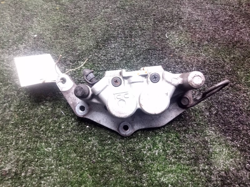 Recambio de pinza freno delantera izquierda para hyosung gt 125/250/650 referencia OEM IAM   