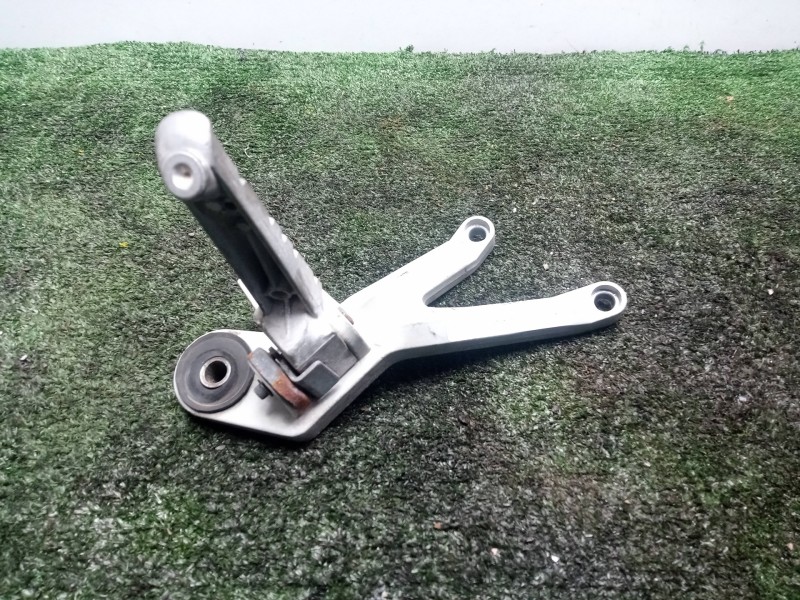 Recambio de posapie para hyosung gt 125/250/650 referencia OEM IAM  TRASERO DERECHO