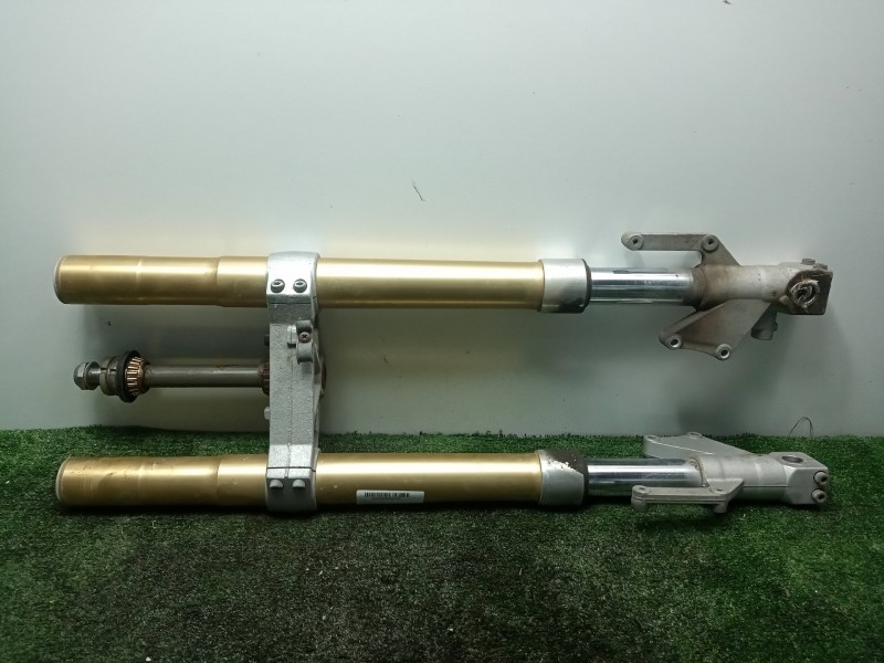 Recambio de horquilla para hyosung gt 125/250/650 referencia OEM IAM   