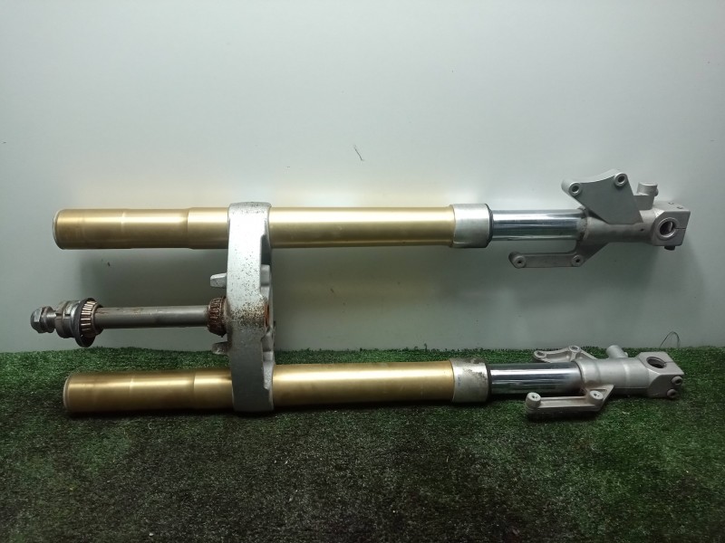 Recambio de horquilla para hyosung gt 125/250/650 referencia OEM IAM   