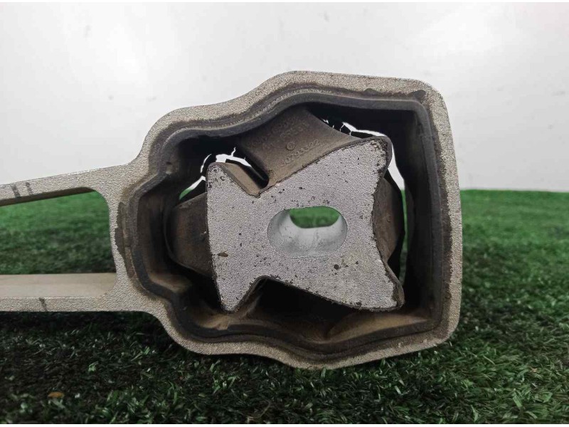 Recambio de soporte motor trasero para volvo s60 lim. 2.0 diesel cat referencia OEM IAM 30793322  