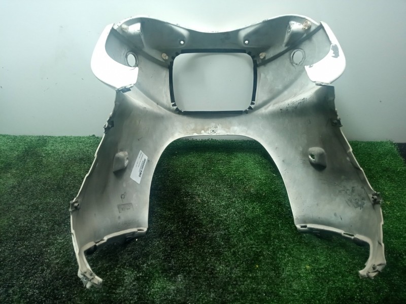 Recambio de carenado delantero para bmw f 650 referencia OEM IAM 46632346244  