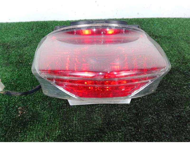 Recambio de luz central de freno para honda pcx referencia OEM IAM 33710KWN901  