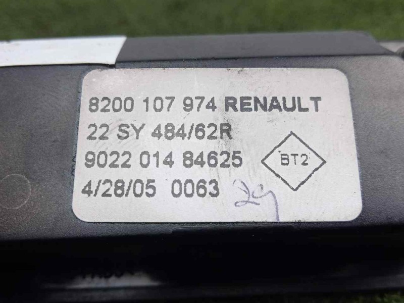 Recambio de mando multifuncion para renault scenic ii 1.9 dci diesel referencia OEM IAM 8200107974  