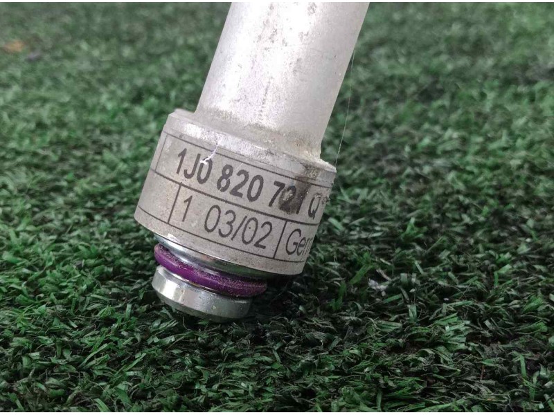 Recambio de tubos aire acondicionado para volkswagen bora berlina (1j2) 1.6 16v referencia OEM IAM 1J0820721Q  