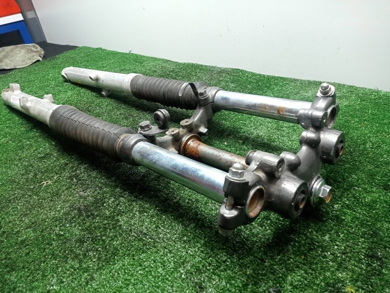Recambio de horquilla para yamaha 250 special referencia OEM IAM   