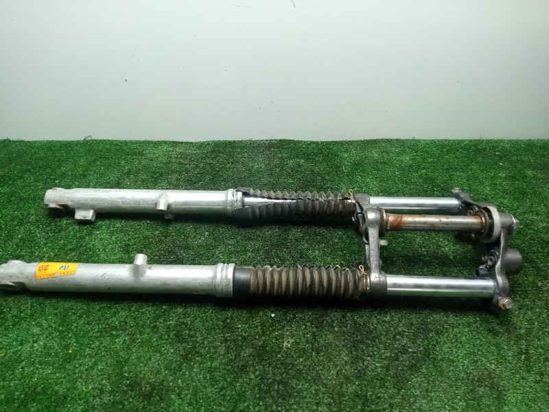 Recambio de horquilla para yamaha 250 special referencia OEM IAM   