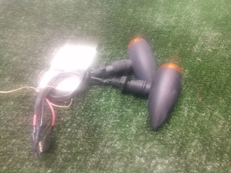 Recambio de piloto delantero izquierdo para yamaha 250 special referencia OEM IAM  AMBAR NO SON ORIGINALES