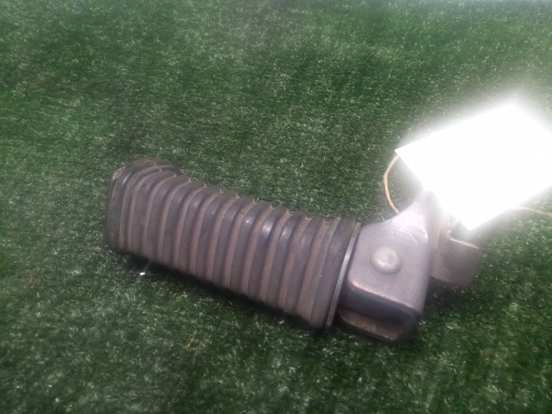 Recambio de posapie para yamaha 250 special referencia OEM IAM  DERECHO 