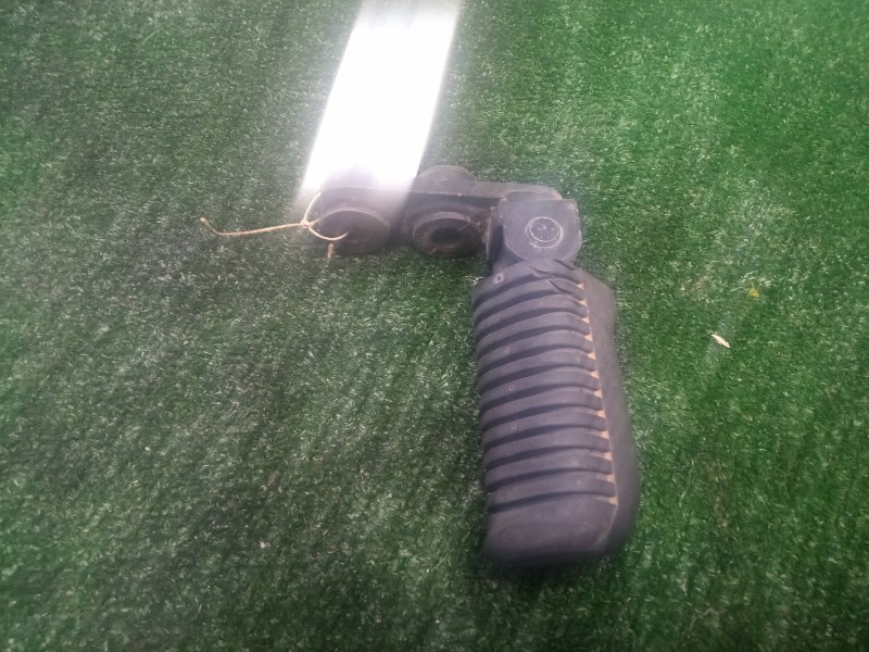 Recambio de posapie para yamaha 250 special referencia OEM IAM  DELANTERO DERECHO