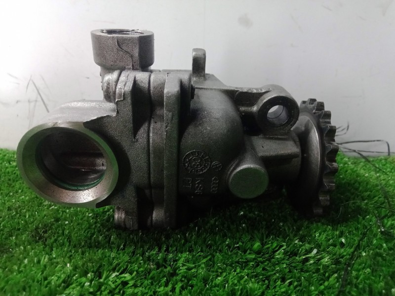 Recambio de bomba aceite para seat ibiza (6l1) 1.4 tdi cat (bnm) referencia OEM IAM 045115105C-045115153-045115109A  