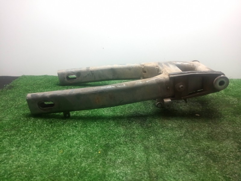 Recambio de basculante para yamaha xj 600 / 900 diversion referencia OEM IAM   