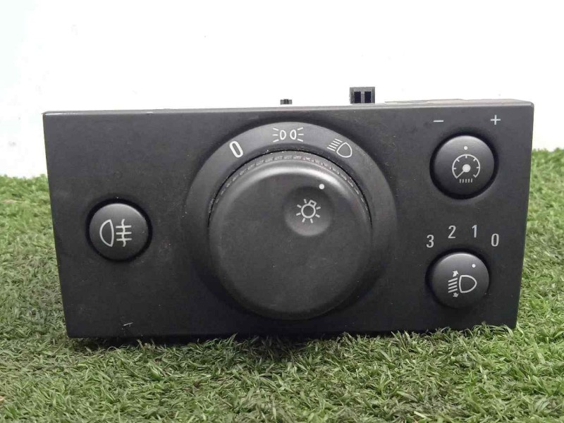 Recambio de interruptor luces para opel vectra c berlina 1.8 16v referencia OEM IAM 13230796 - LK04060061  