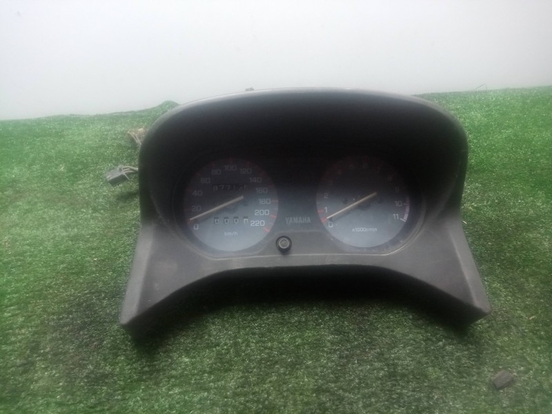 Recambio de cuadro instrumentos para yamaha xj 600 / 900 diversion referencia OEM IAM   