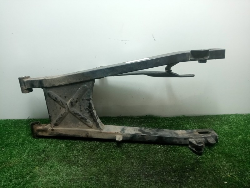 Recambio de basculante para suzuki gz 125/250 referencia OEM IAM   