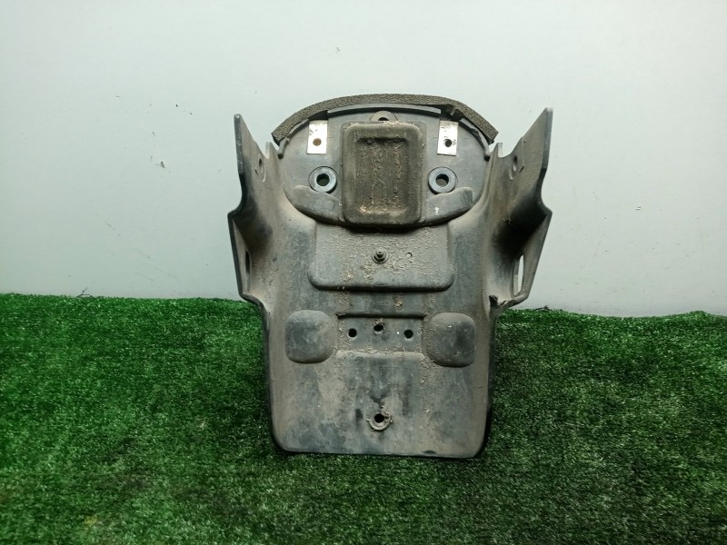 Recambio de guardabarros trasero para suzuki gz 125/250 referencia OEM IAM  PORTAMATRICULA 