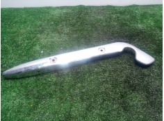 Recambio de molduras traseras para suzuki gz 125/250 referencia OEM IAM  DERECHA CROMADA