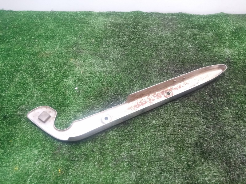 Recambio de molduras traseras para suzuki gz 125/250 referencia OEM IAM  IZQUIERDA CROMADA