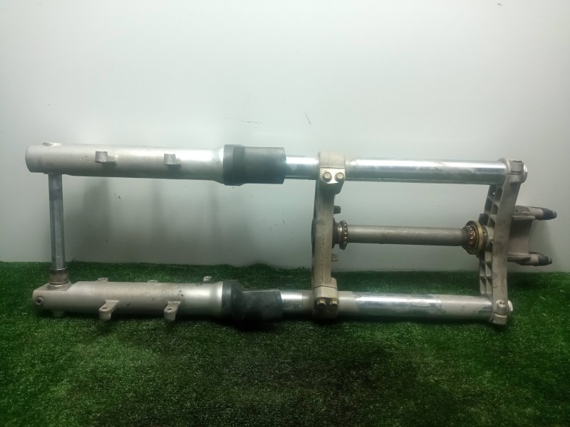 Recambio de horquilla para kymco xciting 250/300/500 referencia OEM IAM   