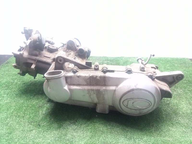 Recambio de despiece motor para kymco xciting 250/300/500 referencia OEM IAM SB50  