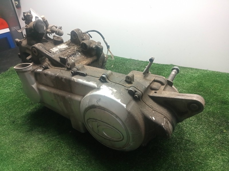 Recambio de despiece motor para kymco xciting 250/300/500 referencia OEM IAM SB50  