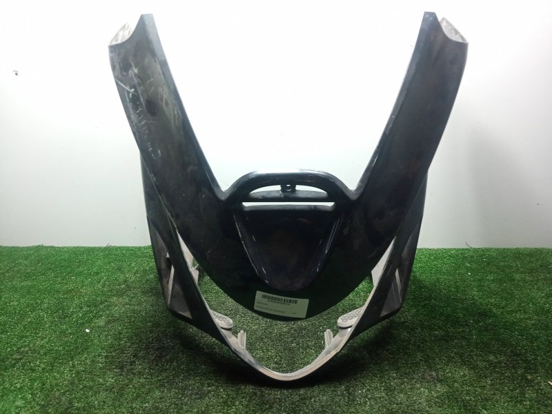 Recambio de carenado delantero para kymco xciting 250/300/500 referencia OEM IAM 64302LBA2E200  TARA