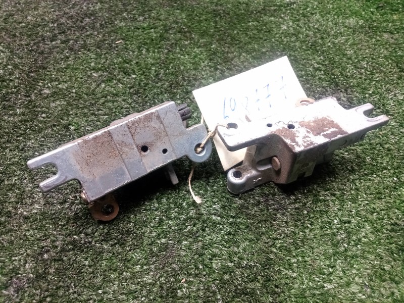 Recambio de cerradura asiento para kymco xciting 250/300/500 referencia OEM IAM   