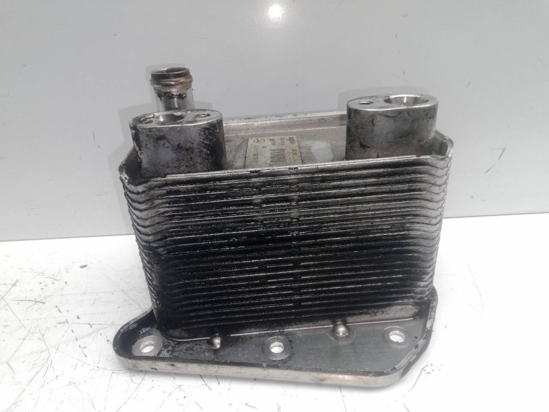 Recambio de enfriador aceite motor para mercedes-benz clase e (w210) berlina diesel 2.7 cdi 20v cat referencia OEM IAM A61118805