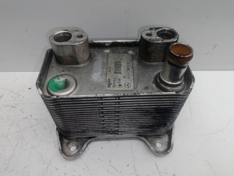 Recambio de enfriador aceite motor para mercedes-benz clase e (w210) berlina diesel 2.7 cdi 20v cat referencia OEM IAM A61118805