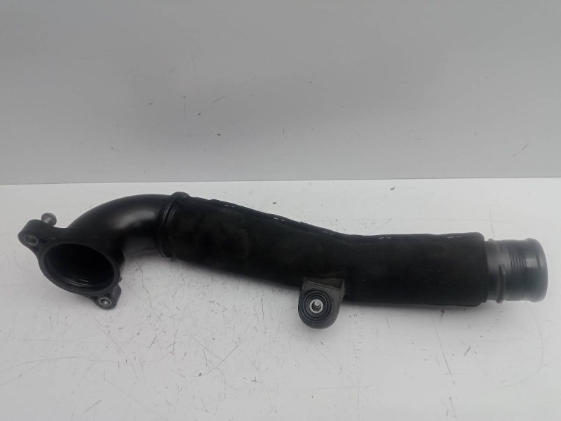 Recambio de tubo para audi a3 sedán(8vs) 2.0 16v tdi referencia OEM IAM 04L145762AD INTERCOOLER 