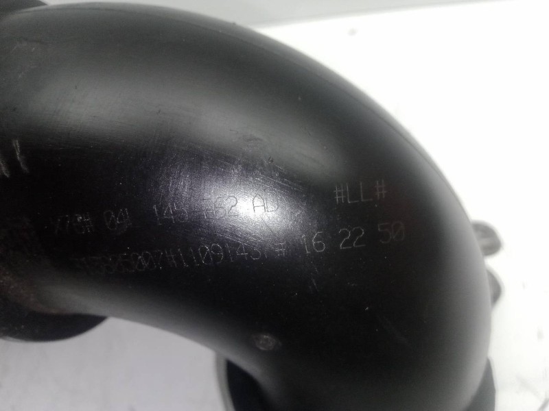 Recambio de tubo para audi a3 sedán(8vs) 2.0 16v tdi referencia OEM IAM 04L145762AD INTERCOOLER 