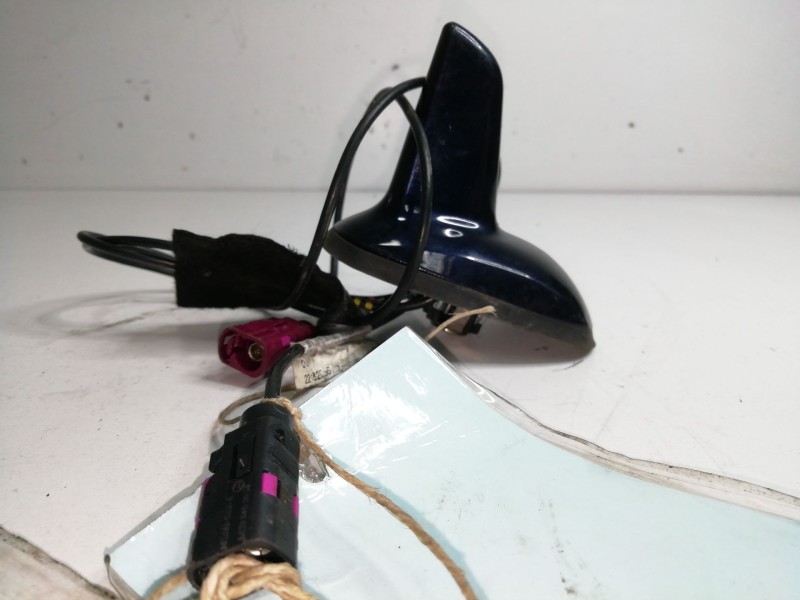 Recambio de base de antena para mercedes-benz clase s (w221) berlina 3.0 cdi cat referencia OEM IAM   