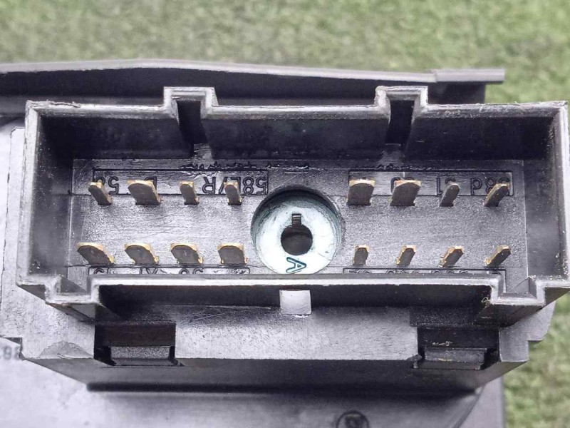 Recambio de interruptor luces para ford kuga (cbv) 2.0 tdci cat referencia OEM IAM 7M5T13A024JA  