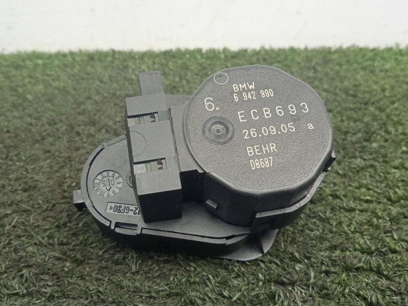 Recambio de motor trampilla calefaccion para bmw 5 touring (e61) 525 d referencia OEM IAM 6942990  