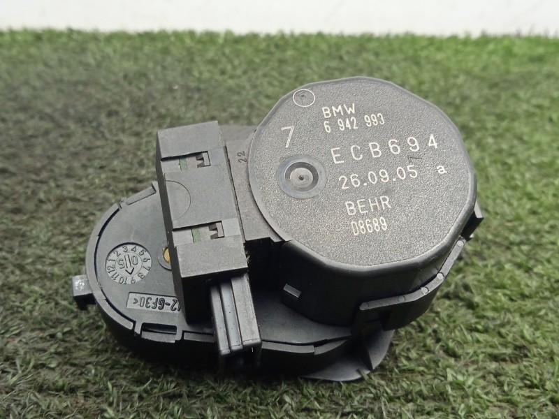 Recambio de motor trampilla calefaccion para bmw 5 touring (e61) 525 d referencia OEM IAM 6942993  