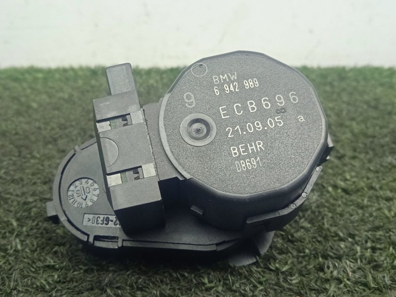 Recambio de motor trampilla calefaccion para bmw 5 touring (e61) 525 d referencia OEM IAM 6942989  