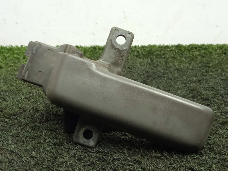 Recambio de maneta interior delantera izquierda para isuzu n-series npr / nqr 4.8 referencia OEM IAM SIN REFERENCIA  