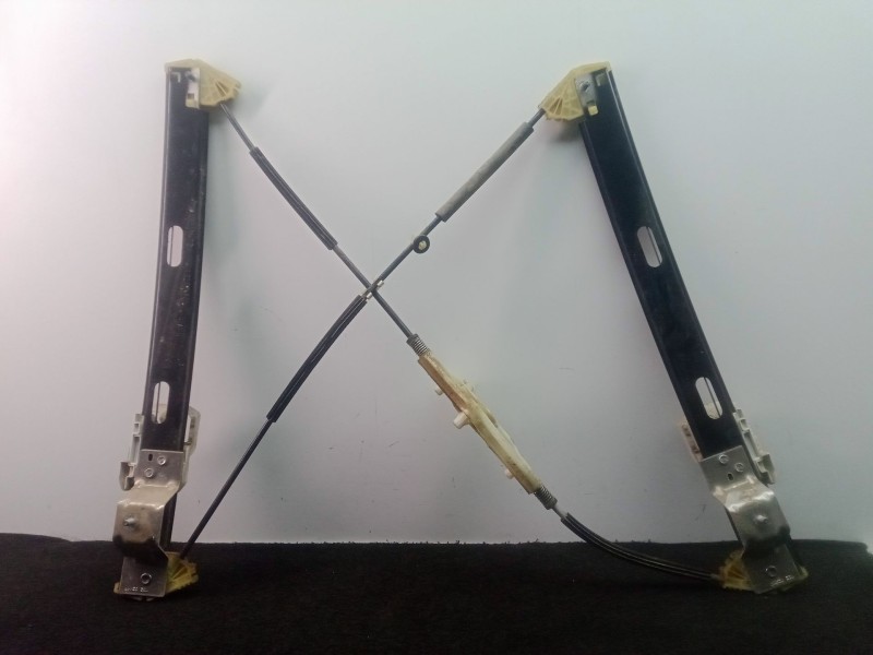 Recambio de elevalunas delantero izquierdo para seat leon st (5f8) 1.6 tdi referencia OEM IAM 5F4837461D  