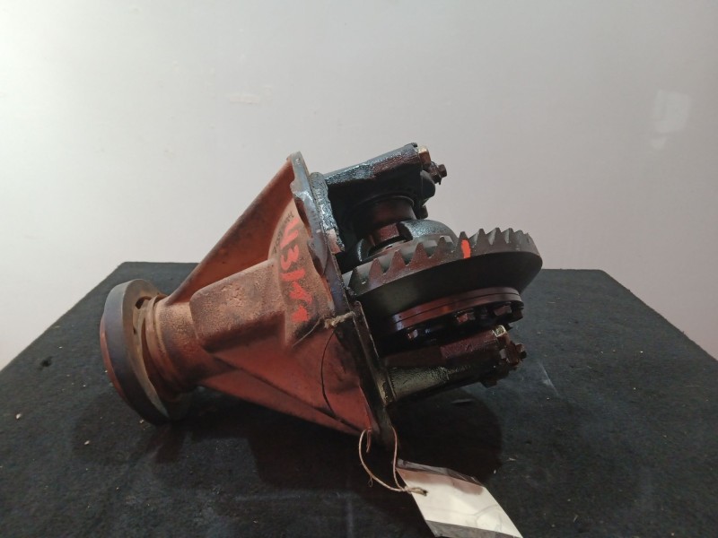 Recambio de diferencial trasero para peugeot 205 berlina 1.4 referencia OEM IAM NO TIENE  