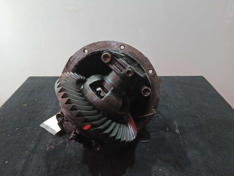 Recambio de diferencial trasero para peugeot 205 berlina 1.4 referencia OEM IAM NO TIENE  