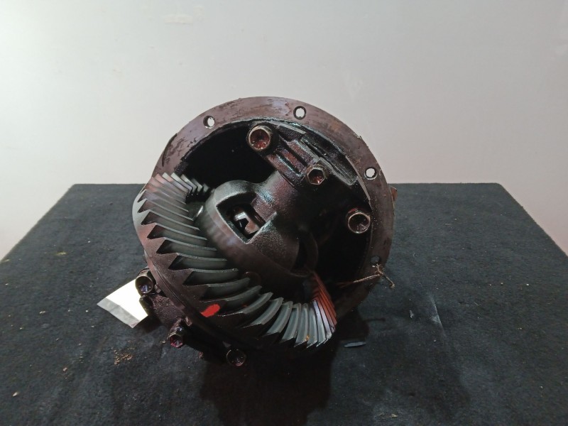 Recambio de diferencial trasero para peugeot 205 berlina 1.4 referencia OEM IAM NO TIENE  