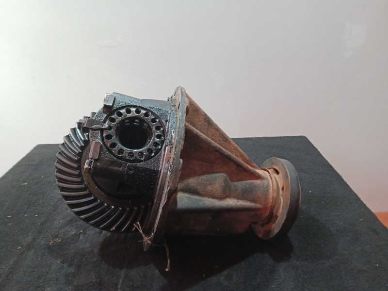 Recambio de diferencial trasero para peugeot 205 berlina 1.4 referencia OEM IAM NO TIENE  