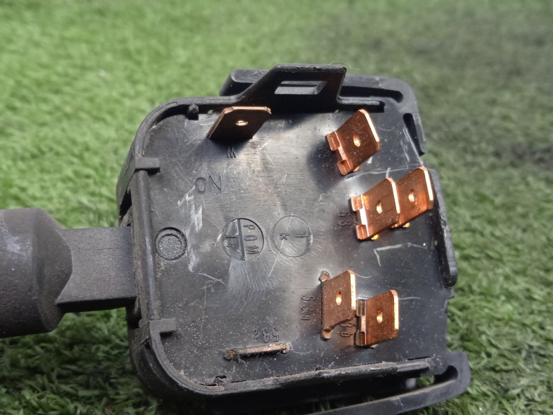 Recambio de mando limpia para nissan trade 100 3.0 turbodiesel referencia OEM IAM 400 ROS 6.PINES