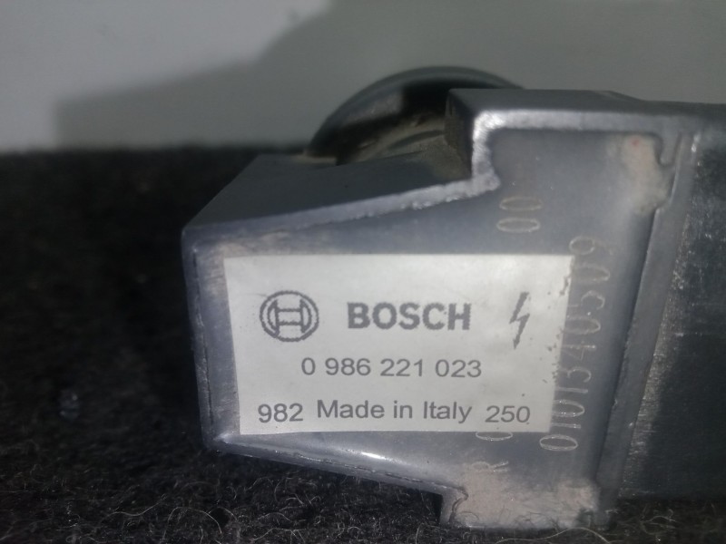 Recambio de bobina encendido para volkswagen golf iv (1j1) 1.6 16v referencia OEM IAM 0986221023  