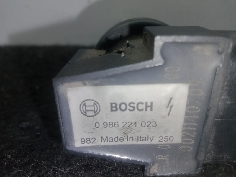 Recambio de bobina encendido para volkswagen golf iv (1j1) 1.6 16v referencia OEM IAM 0986221023  