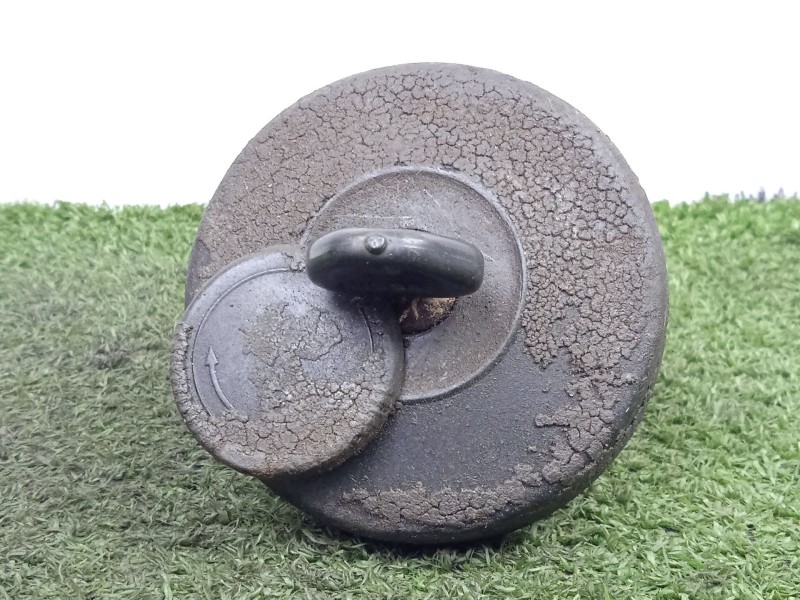 Recambio de tapon combustible para nissan trade caja/chasis 2.8 d referencia OEM IAM SIN REFERENCIA  CON.LLAVE