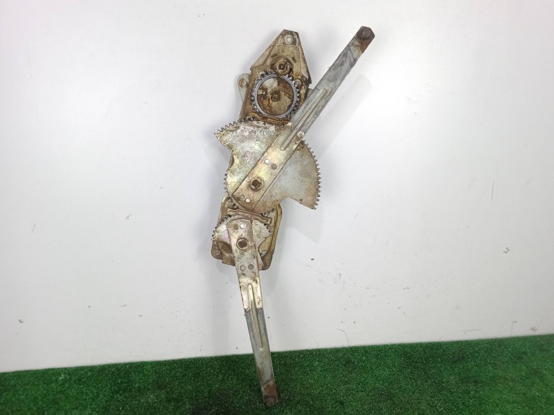 Recambio de elevalunas delantero derecho para nissan trade caja/chasis 2.8 d referencia OEM IAM SIN REFERNCIA  MANUAL