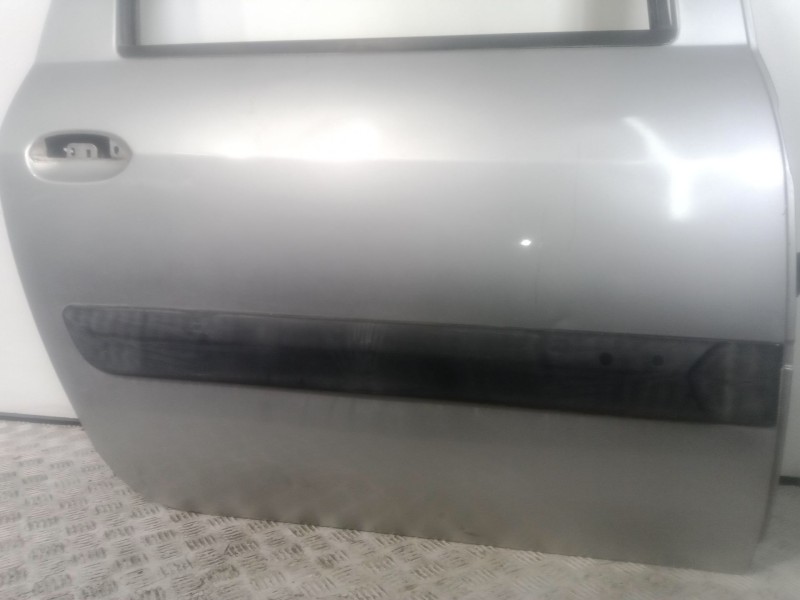 Recambio de puerta trasera derecha para dacia logan mcv 1.6 cat referencia OEM IAM   